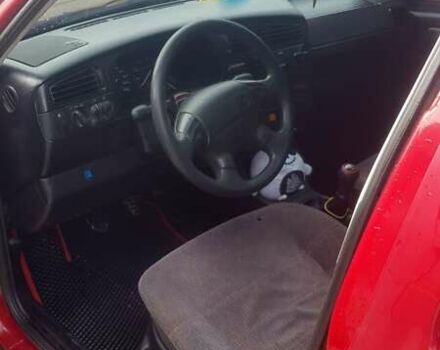 Червоний Фольксваген Венто, об'ємом двигуна 1.8 л та пробігом 330 тис. км за 1800 $, фото 12 на Automoto.ua
