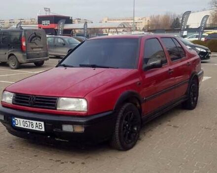 Червоний Фольксваген Венто, об'ємом двигуна 1.8 л та пробігом 330 тис. км за 1800 $, фото 1 на Automoto.ua