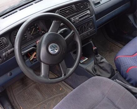 Красный Фольксваген Венто, объемом двигателя 2 л и пробегом 200 тыс. км за 1700 $, фото 8 на Automoto.ua