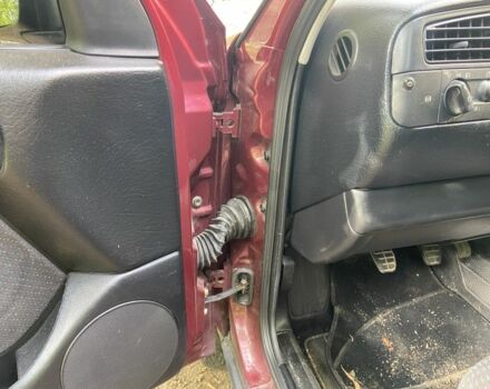 Красный Фольксваген Венто, объемом двигателя 1.9 л и пробегом 230 тыс. км за 2100 $, фото 10 на Automoto.ua