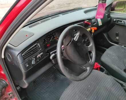 Червоний Фольксваген Венто, об'ємом двигуна 1.8 л та пробігом 510 тис. км за 2500 $, фото 3 на Automoto.ua