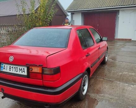 Красный Фольксваген Венто, объемом двигателя 1.8 л и пробегом 485 тыс. км за 2600 $, фото 2 на Automoto.ua