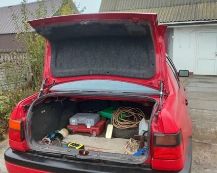 Красный Фольксваген Венто, объемом двигателя 1.8 л и пробегом 485 тыс. км за 2600 $, фото 4 на Automoto.ua