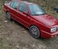 Красный Фольксваген Венто, объемом двигателя 1.9 л и пробегом 135 тыс. км за 3300 $, фото 1 на Automoto.ua