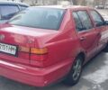 Красный Фольксваген Венто, объемом двигателя 1.9 л и пробегом 300 тыс. км за 2850 $, фото 1 на Automoto.ua