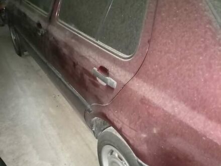 Красный Фольксваген Венто, объемом двигателя 0 л и пробегом 300 тыс. км за 2500 $, фото 1 на Automoto.ua