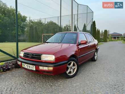 Фольксваген Венто 1993 в Жовкве на Automoto.ua Красный Фольксваген Венто, объемом двигателя 1.8 л и пробегом 280 тыс. км за 1650 $, фото 1 на Automoto.ua