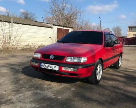 Красный Фольксваген Венто, объемом двигателя 1.78 л и пробегом 392 тыс. км за 2550 $, фото 1 на Automoto.ua