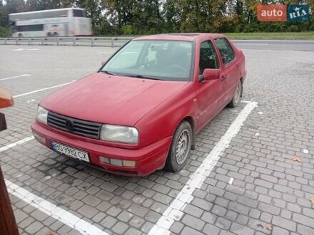 Фольксваген Венто 1997 в Шепетовке на Automoto.ua Красный Фольксваген Венто, объемом двигателя 1.78 л и пробегом 350 тыс. км за 1400 $, фото 1 на Automoto.ua