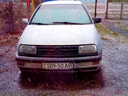 Фольксваген Венто 1992 у Дніпро (Дніпропетровську) на Automoto.ua Фольксваген Венто, об'ємом двигуна 1.8 л та пробігом 200 тис. км за 1300 $, фото 1 на Automoto.ua
