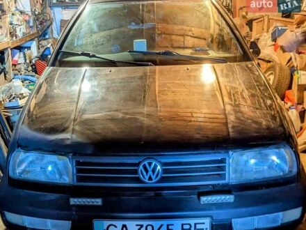 Фольксваген Венто 1995 у Черкасах на Automoto.ua Фольксваген Венто, об'ємом двигуна 1.9 л та пробігом 150 тис. км за 3500 $, фото 1 на Automoto.ua