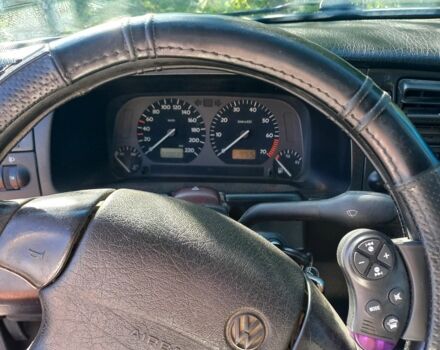 Сірий Фольксваген Венто, об'ємом двигуна 2 л та пробігом 255 тис. км за 2100 $, фото 5 на Automoto.ua