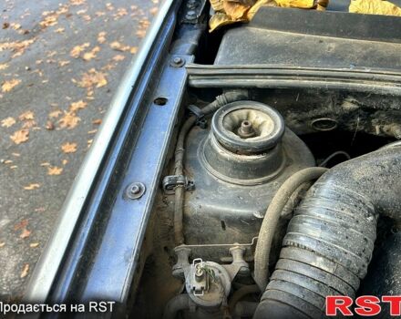 Сірий Фольксваген Венто, об'ємом двигуна 2 л та пробігом 300 тис. км за 1150 $, фото 11 на Automoto.ua