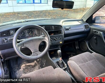 Сірий Фольксваген Венто, об'ємом двигуна 2 л та пробігом 300 тис. км за 1150 $, фото 7 на Automoto.ua