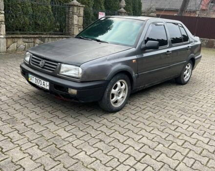 Серый Фольксваген Венто, объемом двигателя 2 л и пробегом 85 тыс. км за 1500 $, фото 1 на Automoto.ua