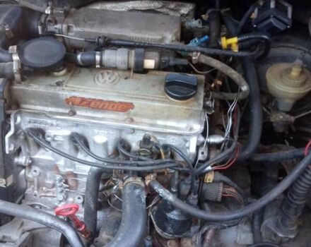 Сірий Фольксваген Венто, об'ємом двигуна 2 л та пробігом 29 тис. км за 1500 $, фото 5 на Automoto.ua