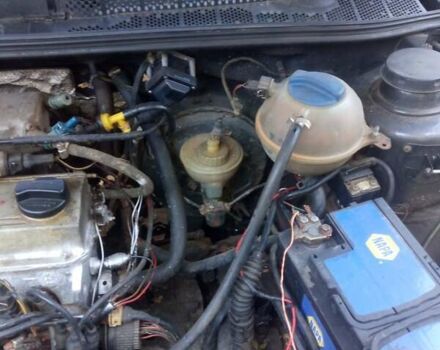 Сірий Фольксваген Венто, об'ємом двигуна 2 л та пробігом 29 тис. км за 1500 $, фото 6 на Automoto.ua