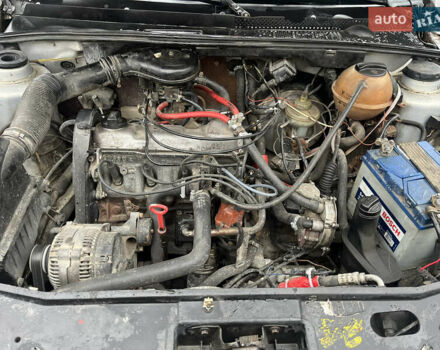 Серый Фольксваген Венто, объемом двигателя 1.78 л и пробегом 300 тыс. км за 1250 $, фото 10 на Automoto.ua