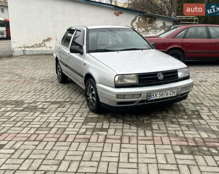 Серый Фольксваген Венто, объемом двигателя 1.78 л и пробегом 300 тыс. км за 1250 $, фото 12 на Automoto.ua