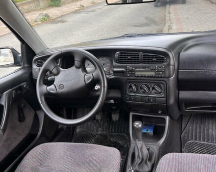 Серый Фольксваген Венто, объемом двигателя 1.78 л и пробегом 352 тыс. км за 2850 $, фото 11 на Automoto.ua