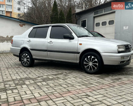 Серый Фольксваген Венто, объемом двигателя 1.78 л и пробегом 300 тыс. км за 1250 $, фото 11 на Automoto.ua