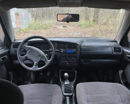 Сірий Фольксваген Венто, об'ємом двигуна 1.8 л та пробігом 200 тис. км за 1550 $, фото 7 на Automoto.ua