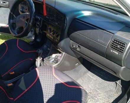 Серый Фольксваген Венто, объемом двигателя 1.8 л и пробегом 196 тыс. км за 2800 $, фото 5 на Automoto.ua