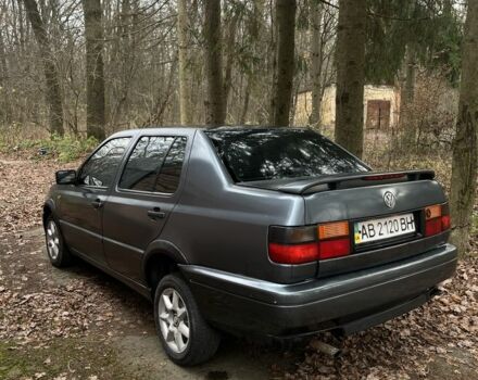 Сірий Фольксваген Венто, об'ємом двигуна 1.8 л та пробігом 200 тис. км за 1550 $, фото 1 на Automoto.ua