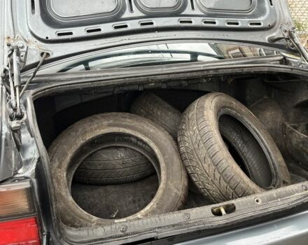 Сірий Фольксваген Венто, об'ємом двигуна 1.8 л та пробігом 200 тис. км за 1550 $, фото 6 на Automoto.ua