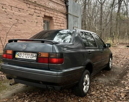 Сірий Фольксваген Венто, об'ємом двигуна 1.8 л та пробігом 200 тис. км за 1550 $, фото 3 на Automoto.ua