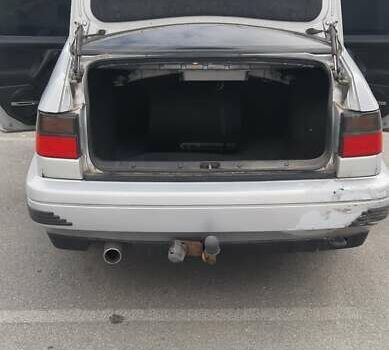 Сірий Фольксваген Венто, об'ємом двигуна 1.98 л та пробігом 354 тис. км за 1350 $, фото 1 на Automoto.ua