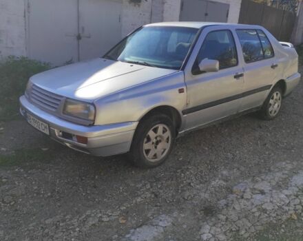 Сірий Фольксваген Венто, об'ємом двигуна 1.8 л та пробігом 2 тис. км за 1350 $, фото 4 на Automoto.ua