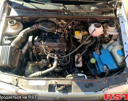 Сірий Фольксваген Венто, об'ємом двигуна 1.8 л та пробігом 87 тис. км за 2500 $, фото 4 на Automoto.ua