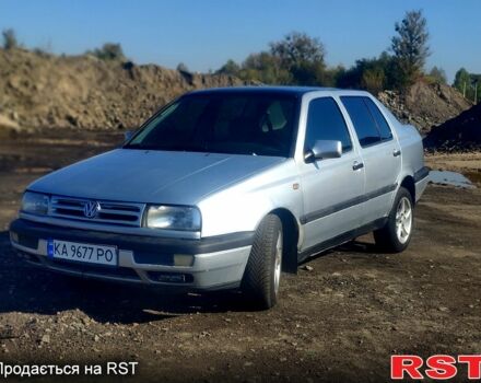 Сірий Фольксваген Венто, об'ємом двигуна 1.8 л та пробігом 87 тис. км за 2500 $, фото 1 на Automoto.ua