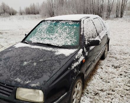 Серый Фольксваген Венто, объемом двигателя 2 л и пробегом 220 тыс. км за 1064 $, фото 1 на Automoto.ua