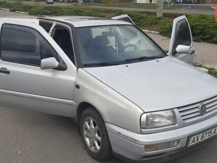 Серый Фольксваген Венто, объемом двигателя 1.98 л и пробегом 354 тыс. км за 1350 $, фото 1 на Automoto.ua