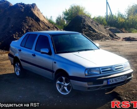 Сірий Фольксваген Венто, об'ємом двигуна 1.8 л та пробігом 87 тис. км за 2500 $, фото 1 на Automoto.ua