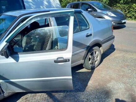 Фольксваген Венто 1998 в Надворной на Automoto.ua Серый Фольксваген Венто, объемом двигателя 2 л и пробегом 255 тыс. км за 2300 $, фото 1 на Automoto.ua