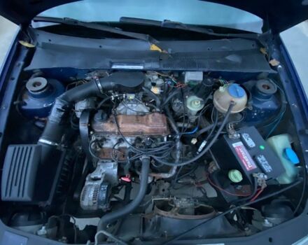 Синій Фольксваген Венто, об'ємом двигуна 1.8 л та пробігом 250 тис. км за 1700 $, фото 7 на Automoto.ua