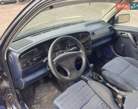 Синій Фольксваген Венто, об'ємом двигуна 1.98 л та пробігом 100 тис. км за 800 $, фото 4 на Automoto.ua