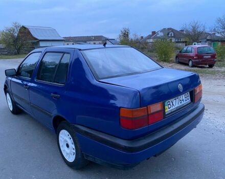 Синій Фольксваген Венто, об'ємом двигуна 1.8 л та пробігом 250 тис. км за 1700 $, фото 1 на Automoto.ua