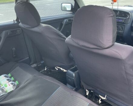 Синій Фольксваген Венто, об'ємом двигуна 1.8 л та пробігом 298 тис. км за 1600 $, фото 10 на Automoto.ua