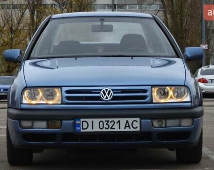 Синій Фольксваген Венто, об'ємом двигуна 1.8 л та пробігом 146 тис. км за 2200 $, фото 1 на Automoto.ua