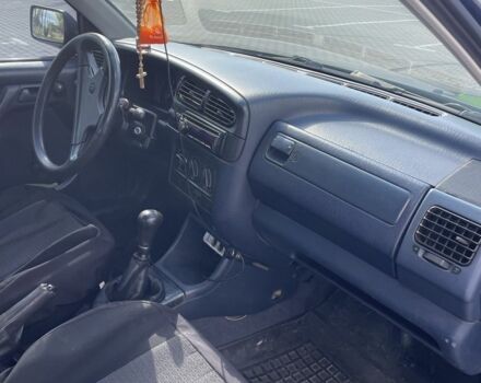 Синій Фольксваген Венто, об'ємом двигуна 1.8 л та пробігом 298 тис. км за 1600 $, фото 8 на Automoto.ua