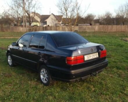 Синий Фольксваген Венто, объемом двигателя 1.8 л и пробегом 230 тыс. км за 1600 $, фото 13 на Automoto.ua