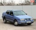 Синий Фольксваген Венто, объемом двигателя 1.8 л и пробегом 299 тыс. км за 950 $, фото 1 на Automoto.ua