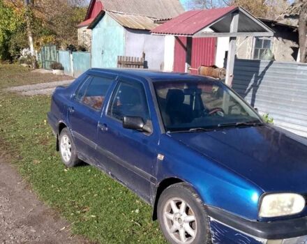 Синій Фольксваген Венто, об'ємом двигуна 1.8 л та пробігом 3 тис. км за 1400 $, фото 4 на Automoto.ua