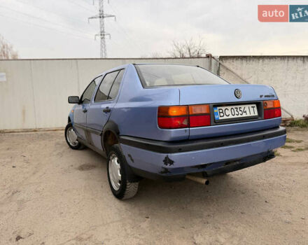 Синій Фольксваген Венто, об'ємом двигуна 1.8 л та пробігом 293 тис. км за 1350 $, фото 10 на Automoto.ua