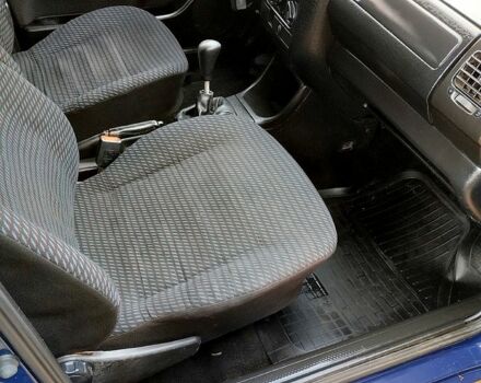 Синій Фольксваген Венто, об'ємом двигуна 1.6 л та пробігом 70 тис. км за 2350 $, фото 4 на Automoto.ua