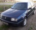 Синий Фольксваген Венто, объемом двигателя 1.8 л и пробегом 230 тыс. км за 1600 $, фото 2 на Automoto.ua